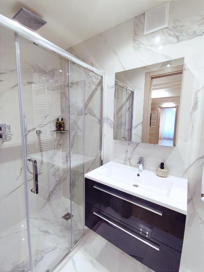 צ'יסינאו Sun Apartment Center City מראה חיצוני תמונה